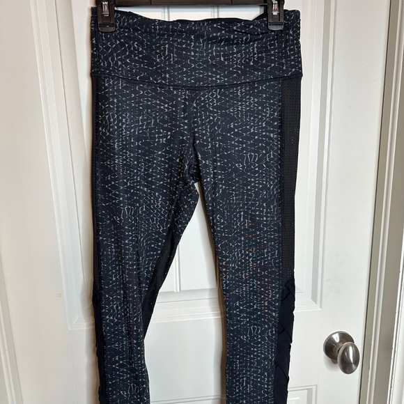 Lululemon Crop Leggings - Picture 4 of 6